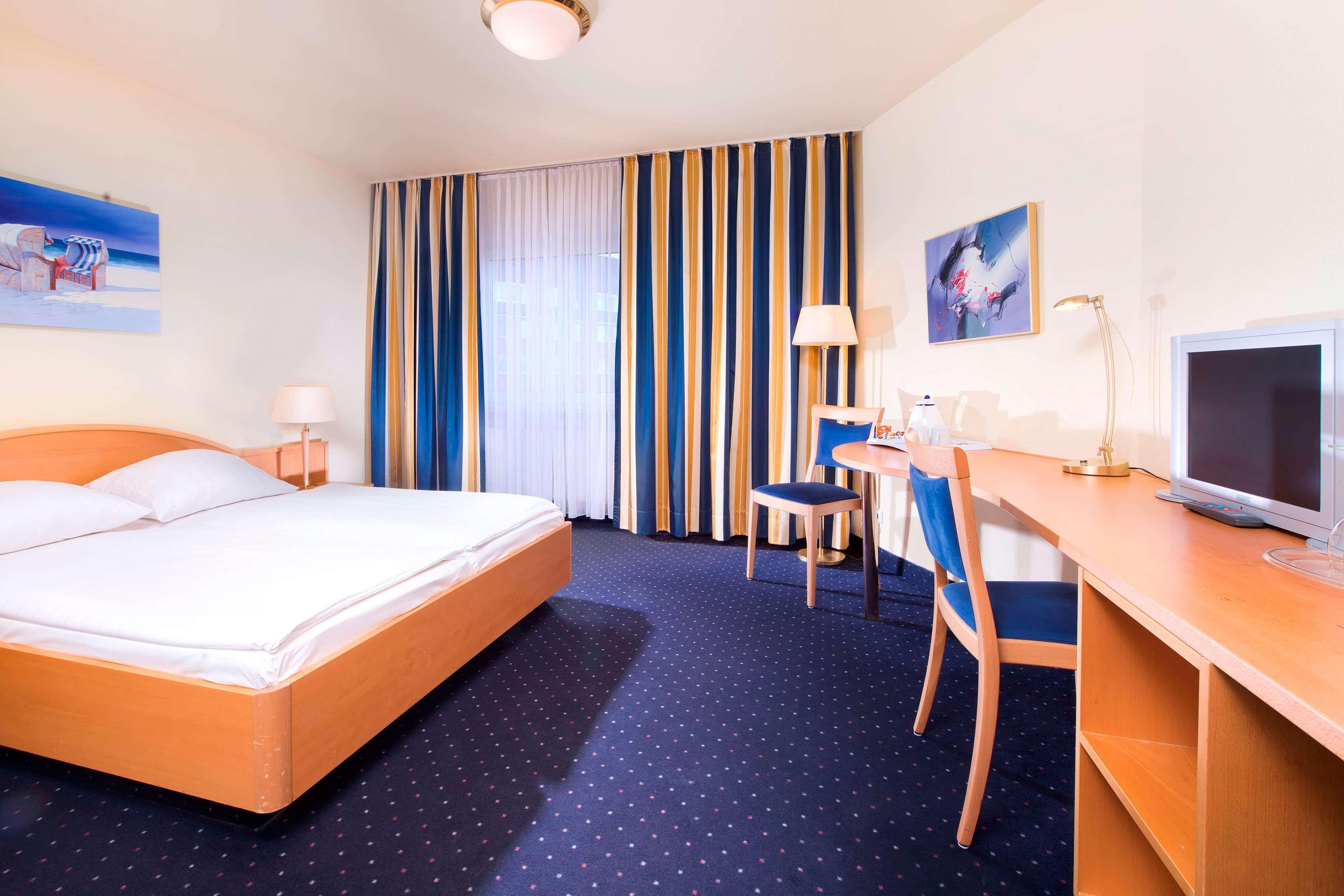 Tryp By Wyndham Luebeck Aquamarin Hotell Eksteriør bilde