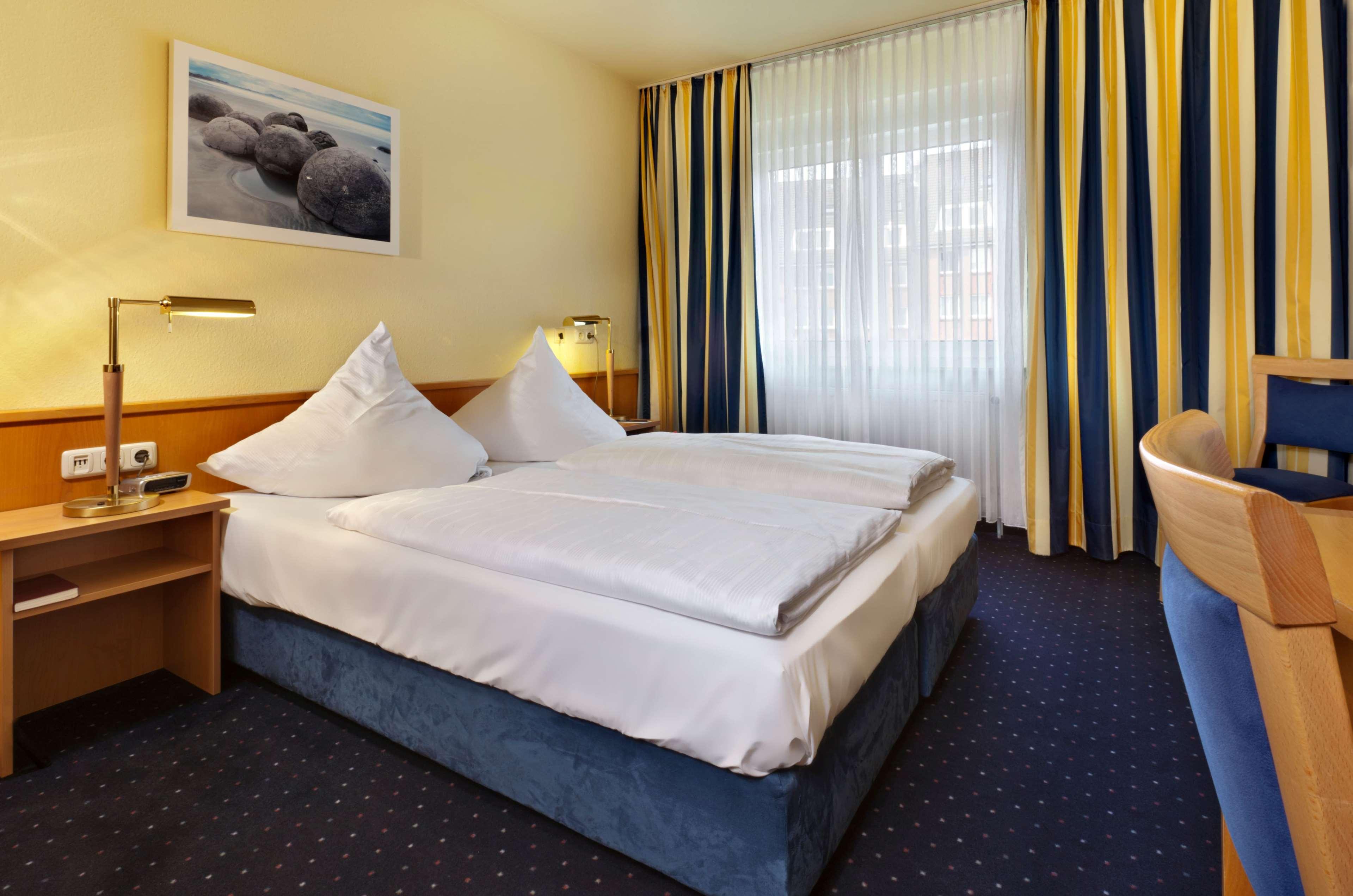 Tryp By Wyndham Luebeck Aquamarin Hotell Eksteriør bilde