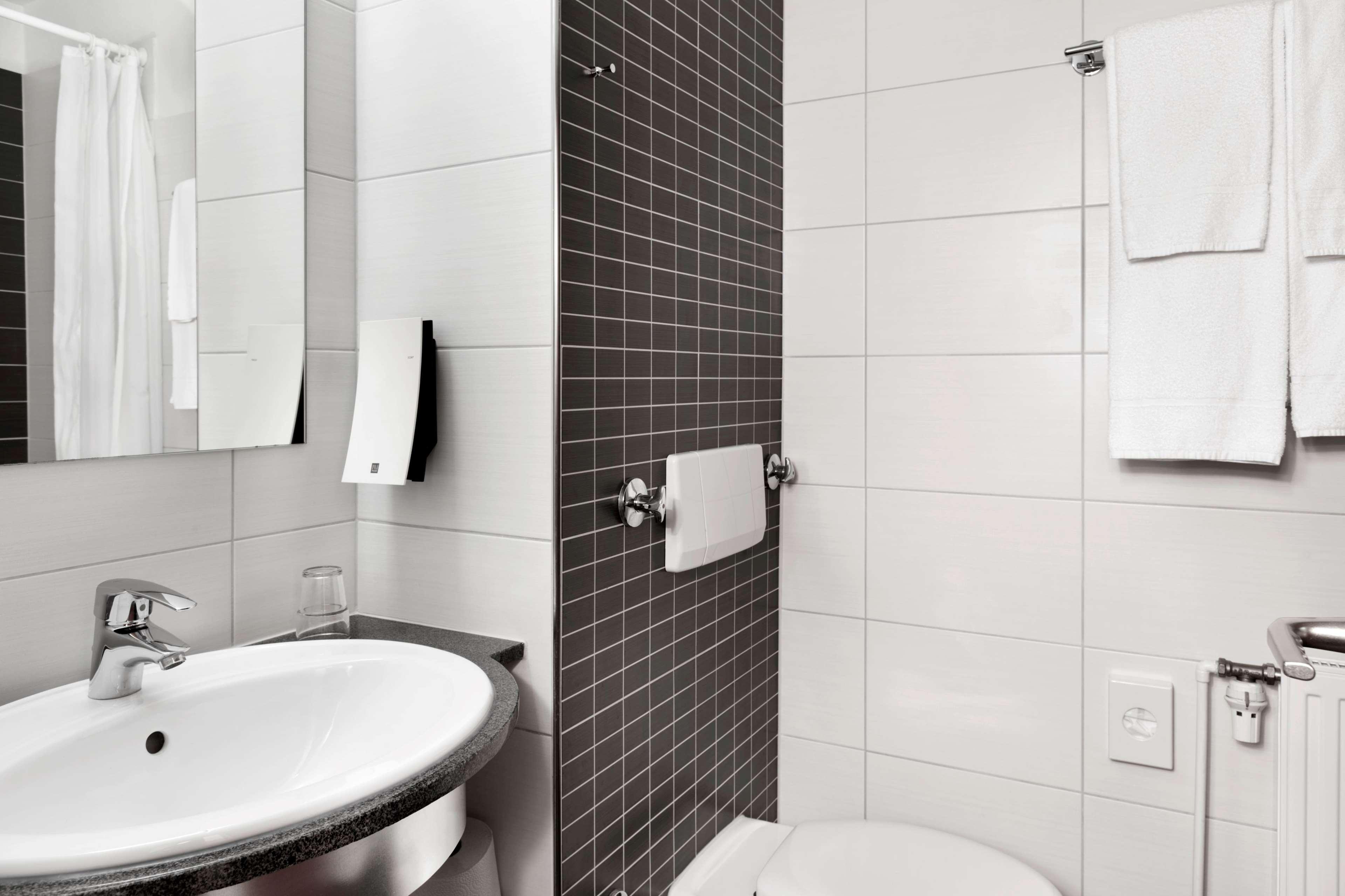 Tryp By Wyndham Luebeck Aquamarin Hotell Eksteriør bilde