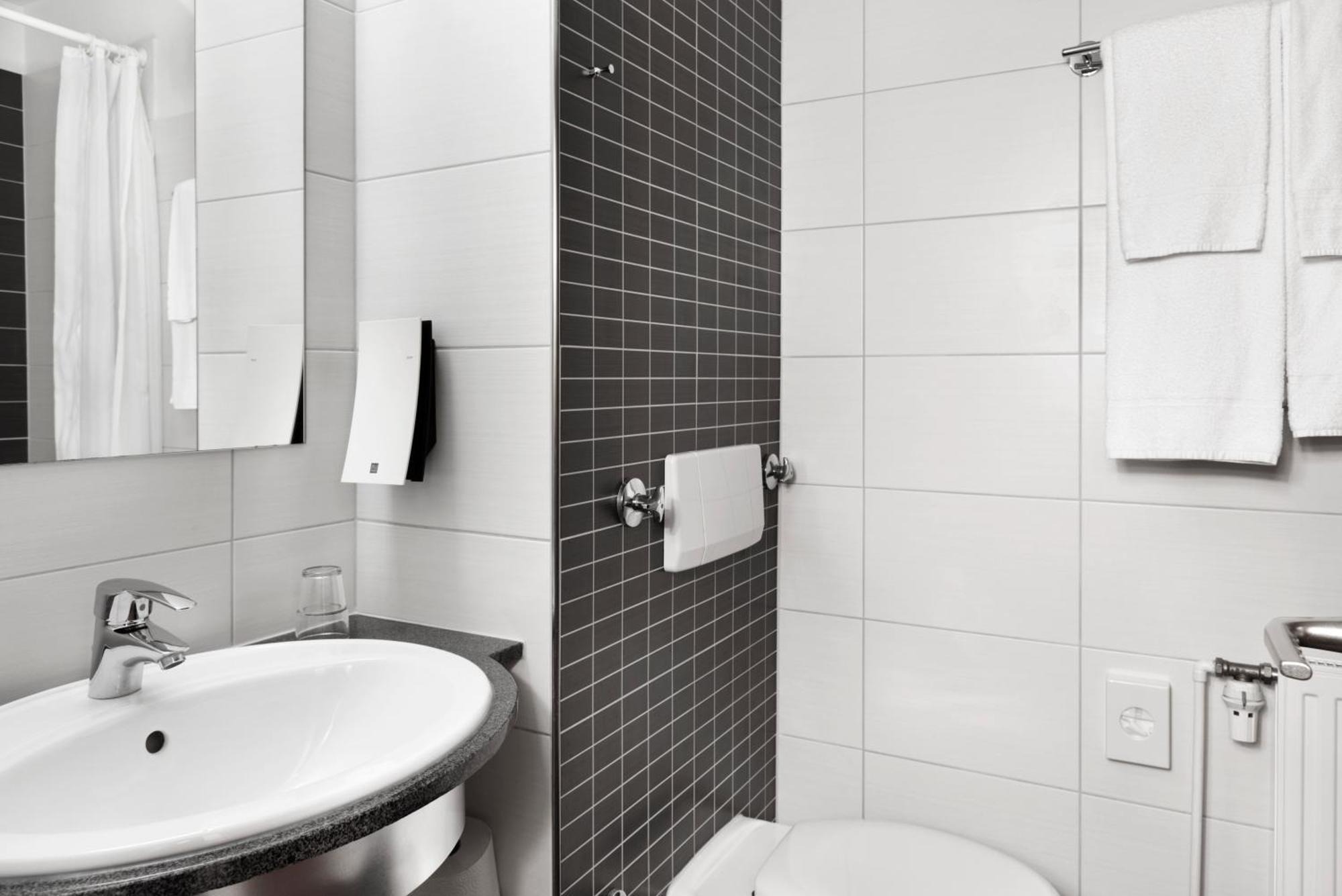 Tryp By Wyndham Luebeck Aquamarin Hotell Eksteriør bilde