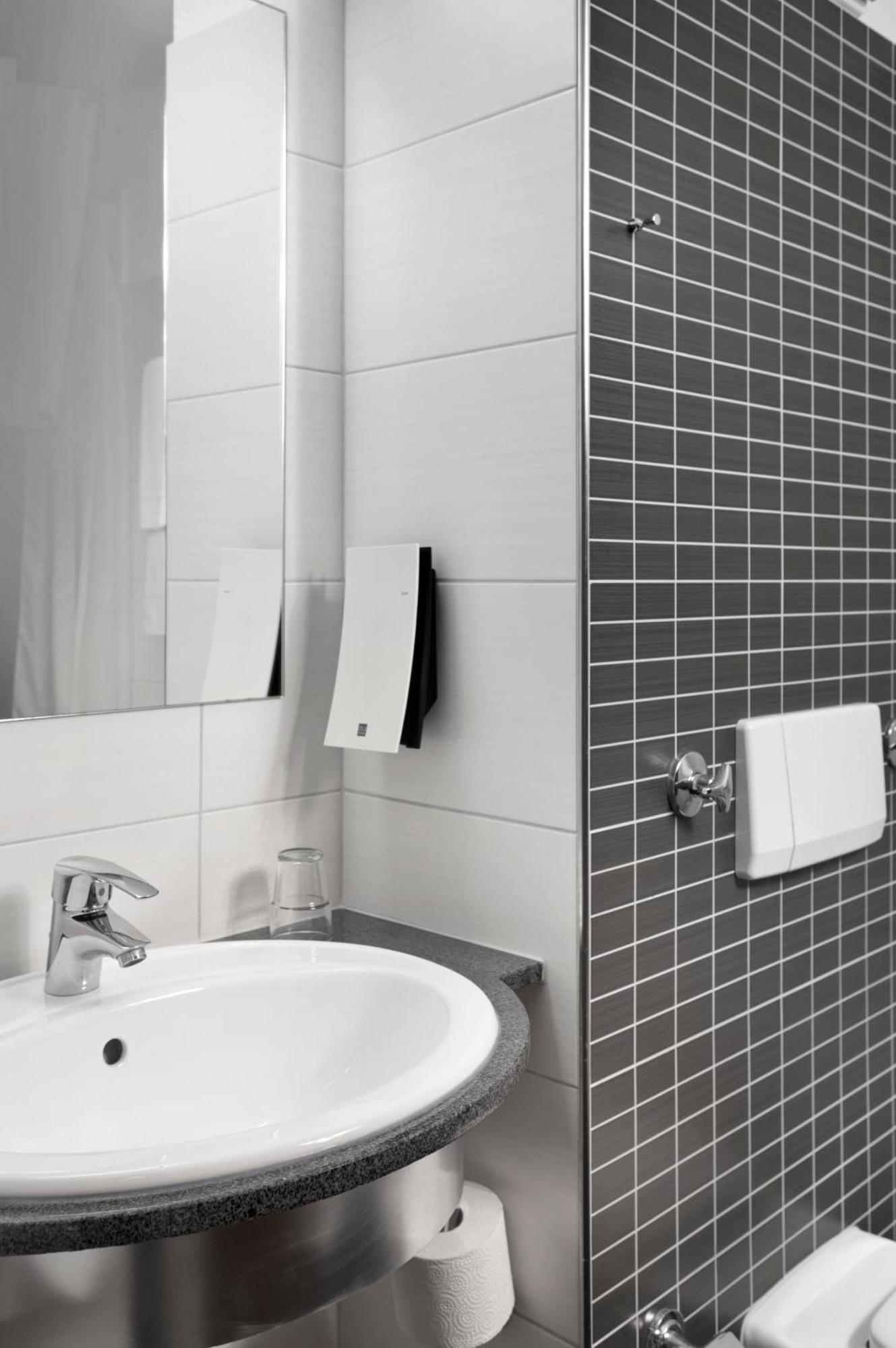 Tryp By Wyndham Luebeck Aquamarin Hotell Eksteriør bilde
