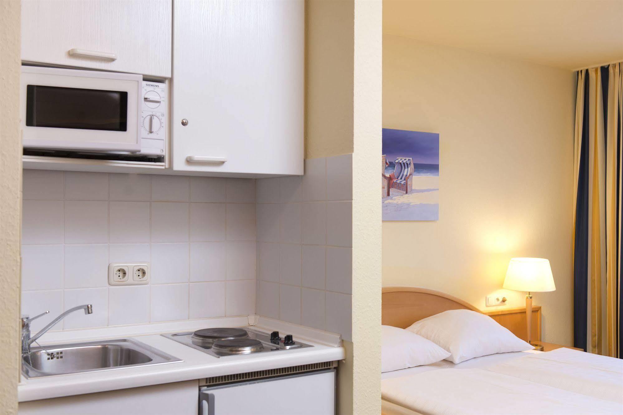 Tryp By Wyndham Luebeck Aquamarin Hotell Eksteriør bilde